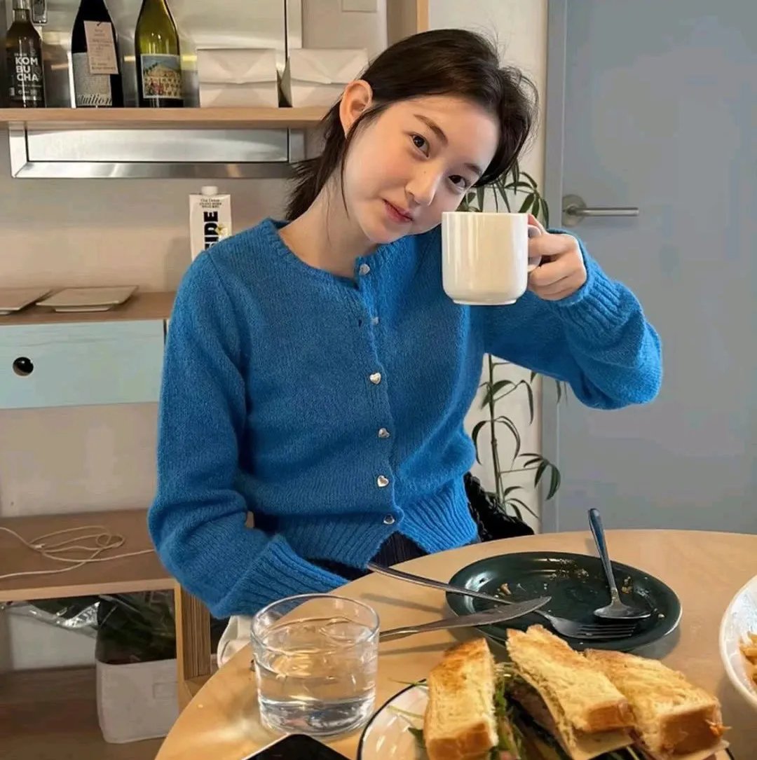 伴游女王